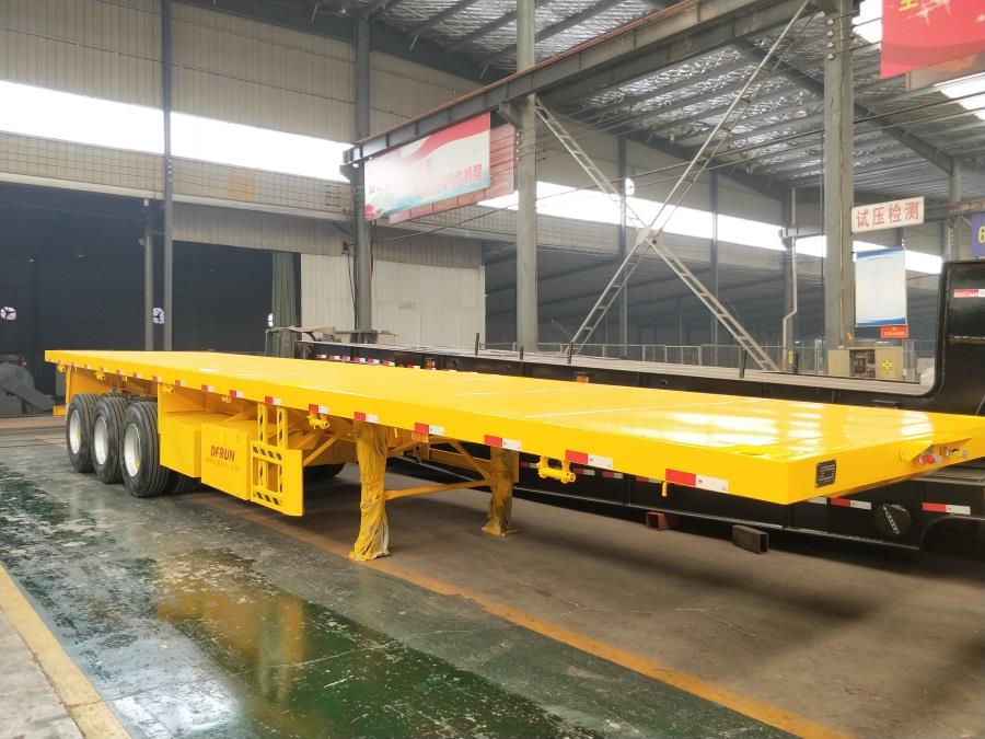 3 AXLE FLATBED TRAILER 1.jpg