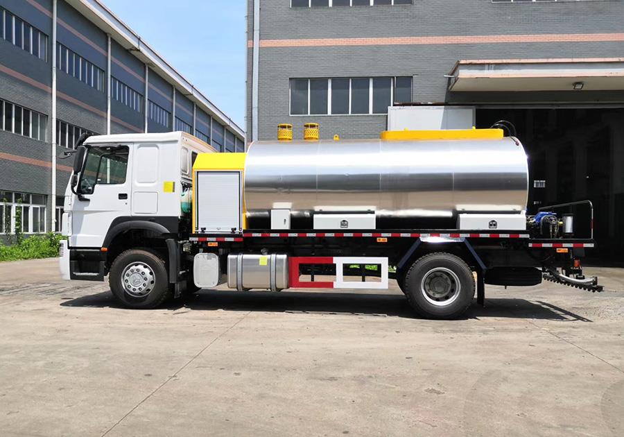 4x2 290hp 8m3 Bitumen Sprayer truck